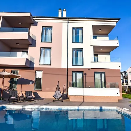 Luxury Porto With Sea View And Swimming Pool Appartamento