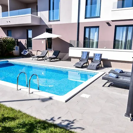 Luxury Porto With Sea View And Swimming Pool Appartamento